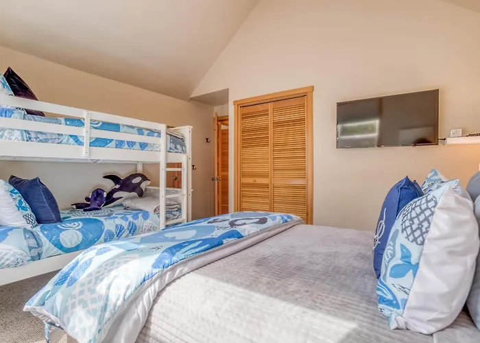 Pelicans Nest - Meredith Lodging